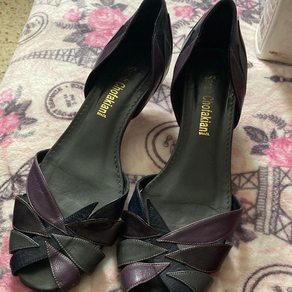 Elegant Black and Purple Heels